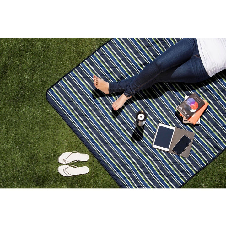 Vista Outdoor Picnic Blanket & Tote