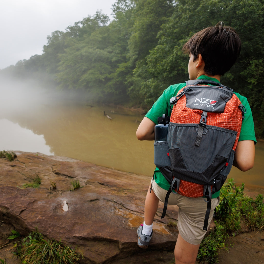 Near Zero Outdoor Gear Little Dean - 20L Hiking Backpack