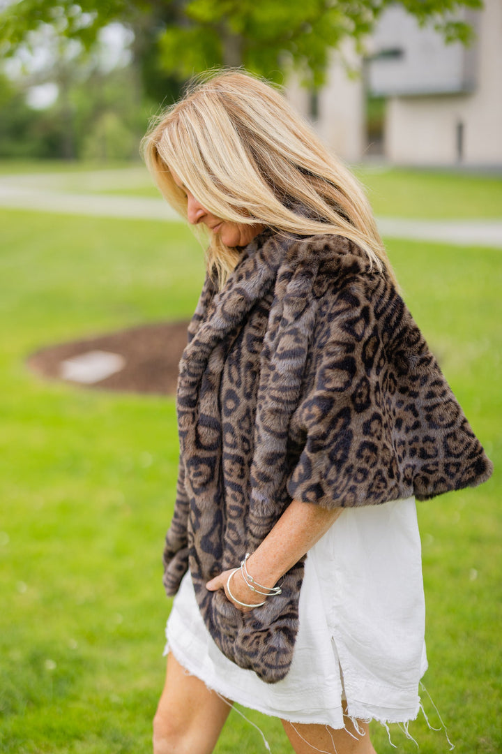 Pretty Rugged Gear Collins Capelet