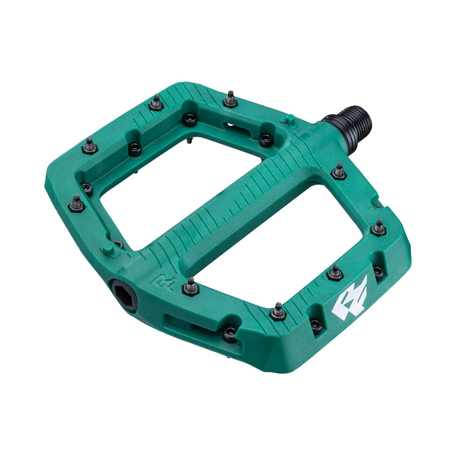 Large, Platform Pedals, Body: Nylon, Spindle: Cr-Mo, 9/16'', Green, Pair