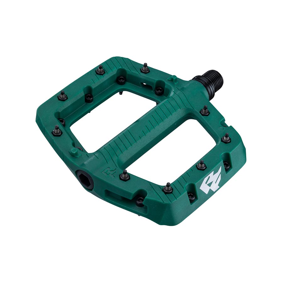 Small, Platform Pedals, Body: Nylon, Spindle: Cr-Mo, 9/16'', Green, Pair