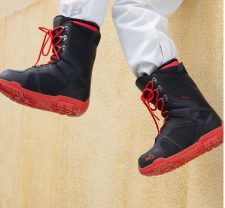 Snow boots
