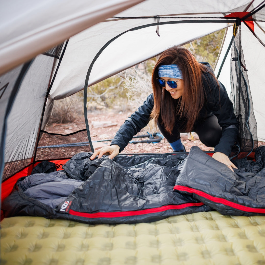 Near Zero Outdoor Gear Peralta 25℉ Synthetic Sleeping Bag