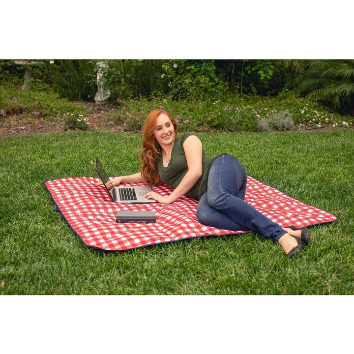 Vista Outdoor Picnic Blanket & Tote