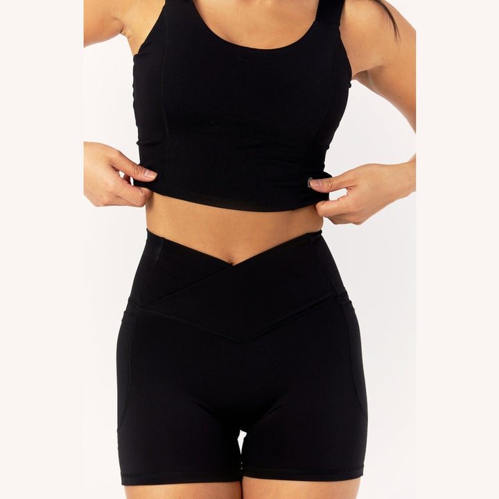 Astoria LIVE LUXE Crossed Sports Crop - Black