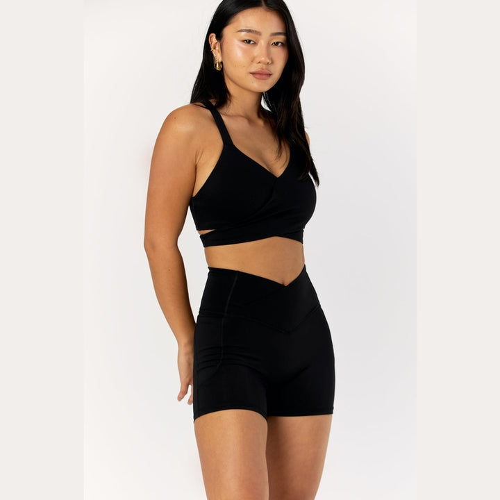 Astoria LIVE LUXE Crossover Crop - Black