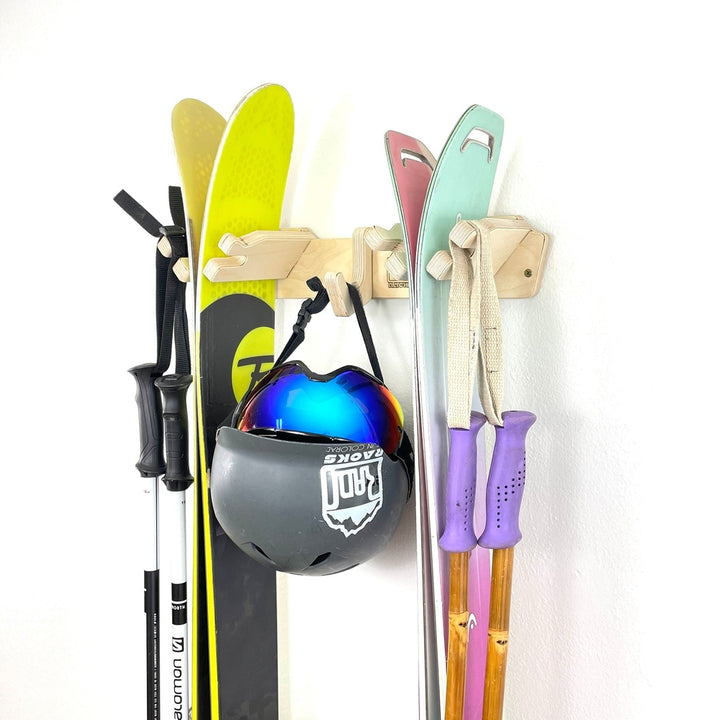 THE APRES ski wall rack