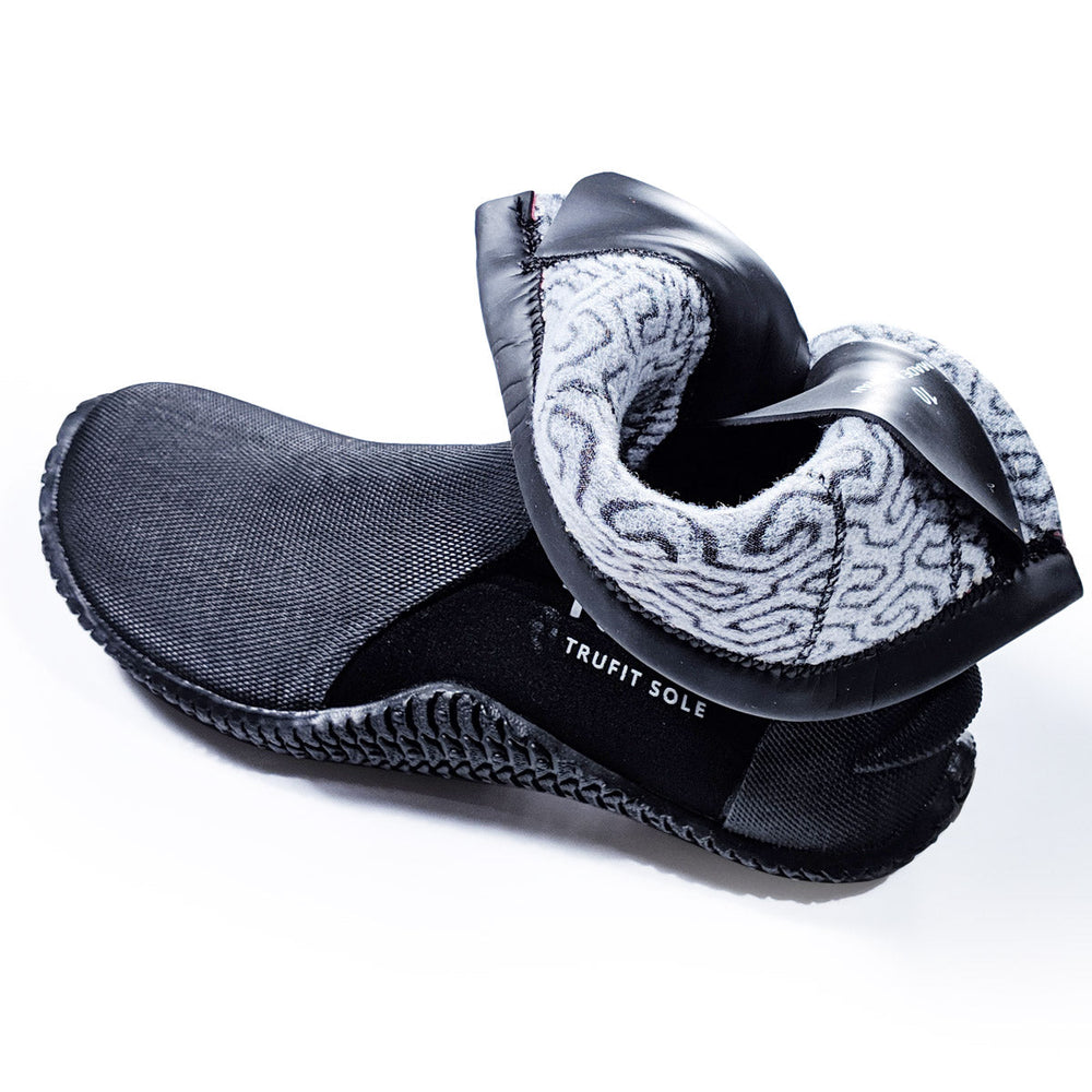 5mm Thermoflare Semi-Dry Boot for Comfort and Insulation