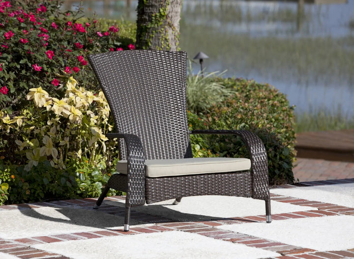 Coconino Wicker Chair - Durable & Lightweight Outdoor Seating