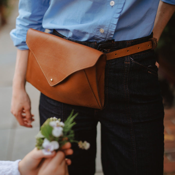 Craft & Forge Leather Crossbody Bag