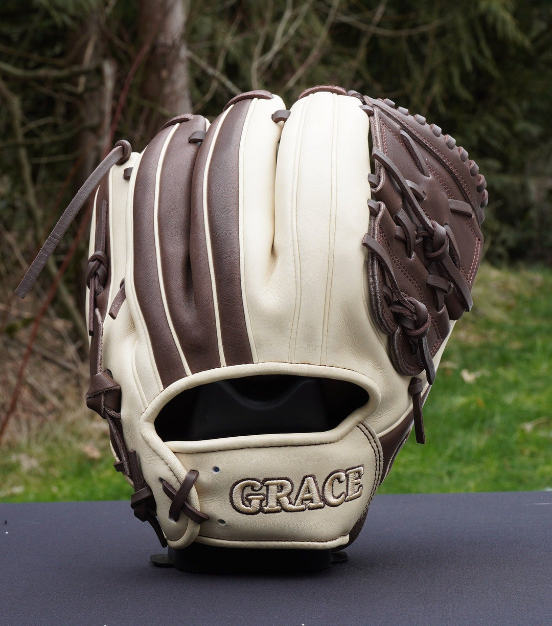 11.75" Infield MG-Closed-Web Grace Glove - Professional Softball Glove