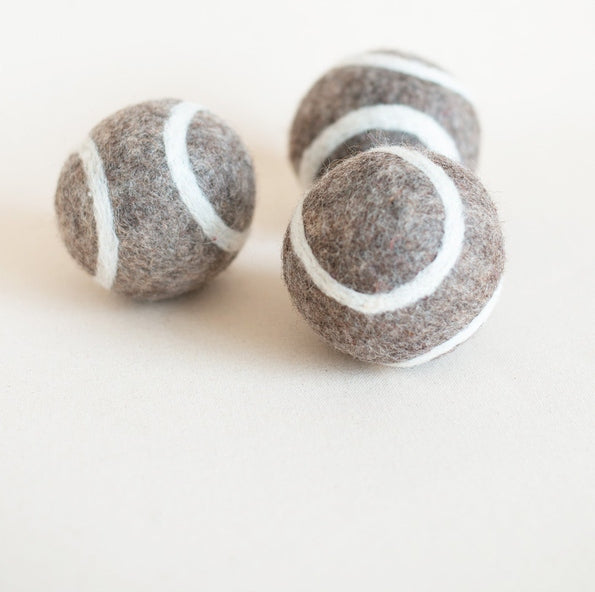 WOOL TENNIS BALL
