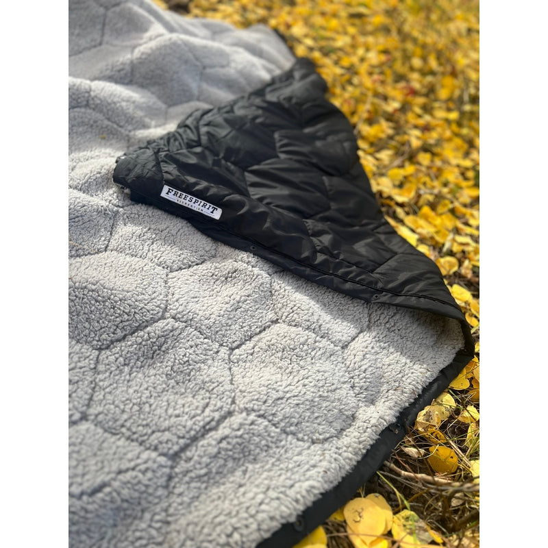 Freespirit Recreation Anywhere Poncho/Puff Blanket