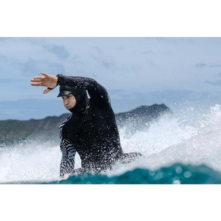 WAIHANA Black Carvico Hooded Surf Rashguard