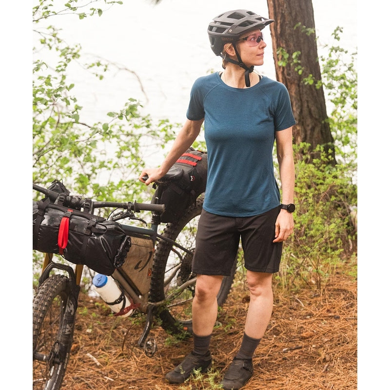 Showers Pass Women's Gravel 8" Shorts