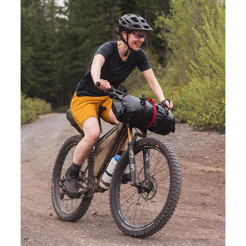 Showers Pass Women's Gravel 8" Shorts