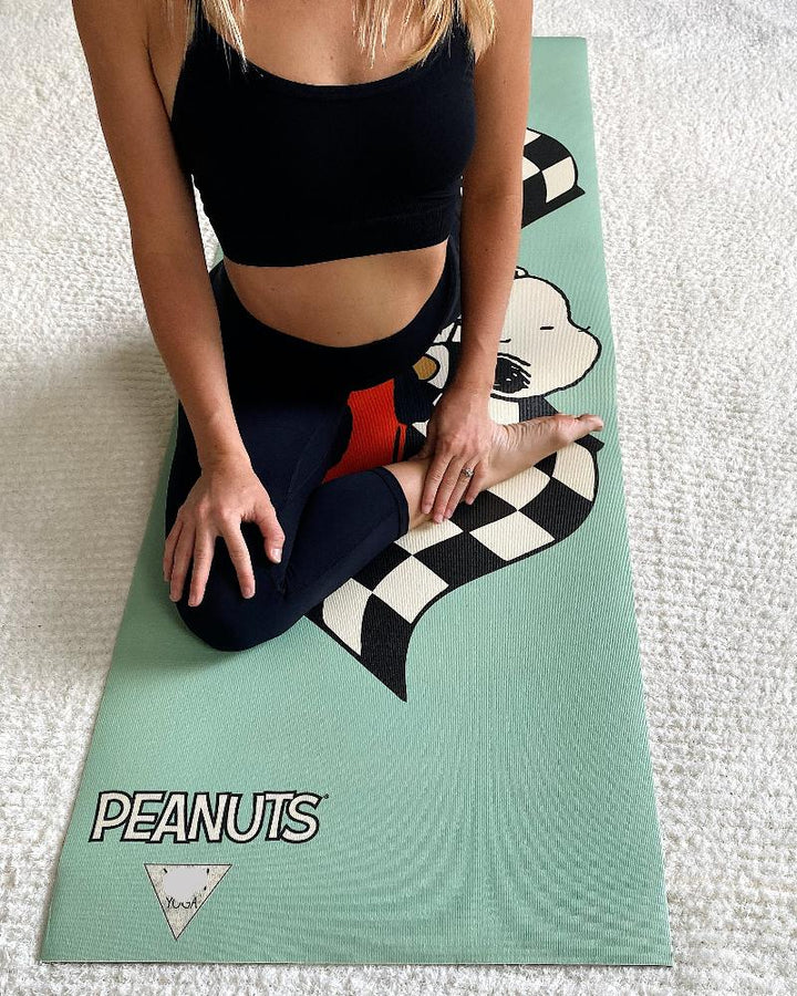 Yune Yoga Mat Peanuts Snoopy Race Car