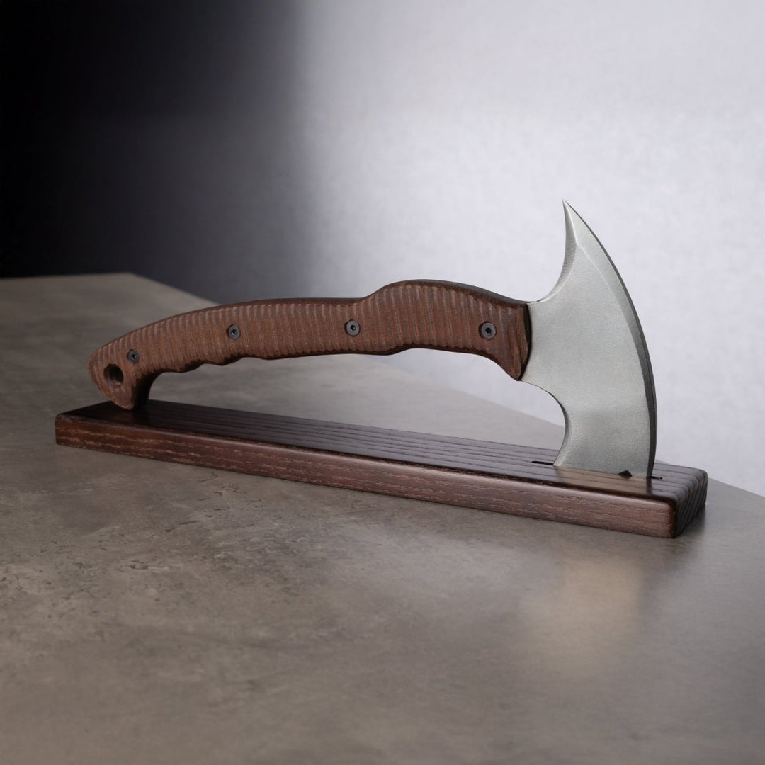 Combat tomahawk "Barong" with polymer composite handle