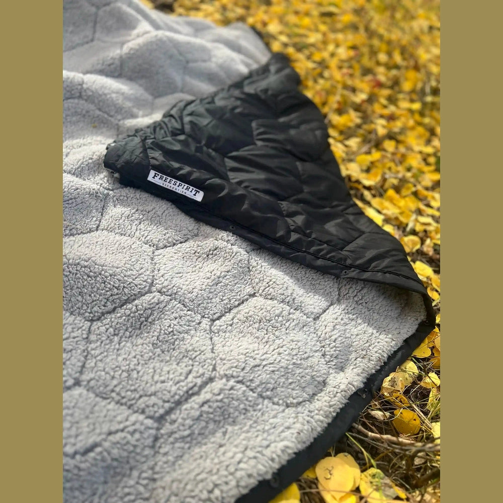 Freespirit Recreation Anywhere Poncho/Puff Blanket