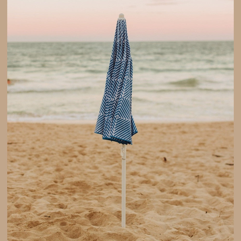 Picnic Time 5.5 Ft. Portable Beach Umbrella