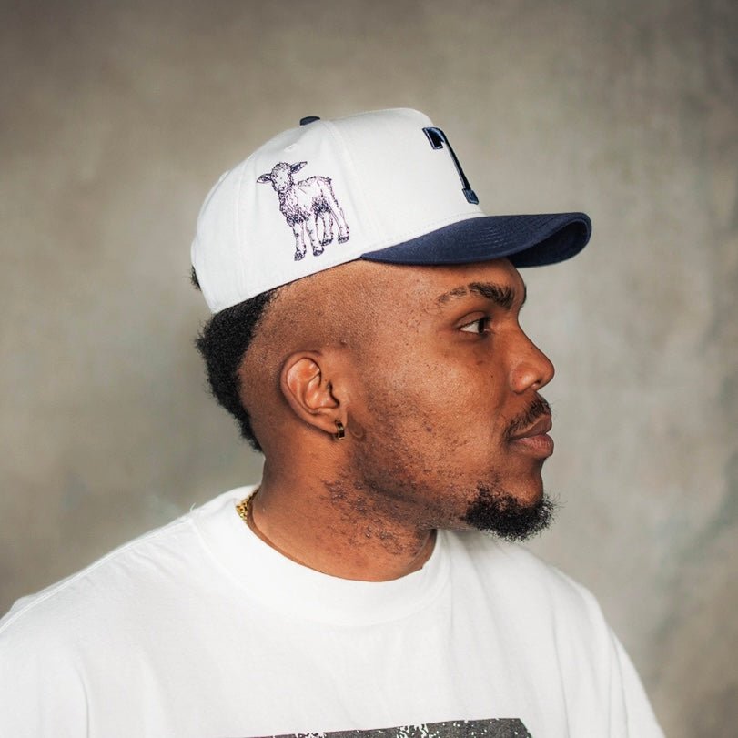 ‘7’ Premium Wool Blend SnapBack - White/Navy