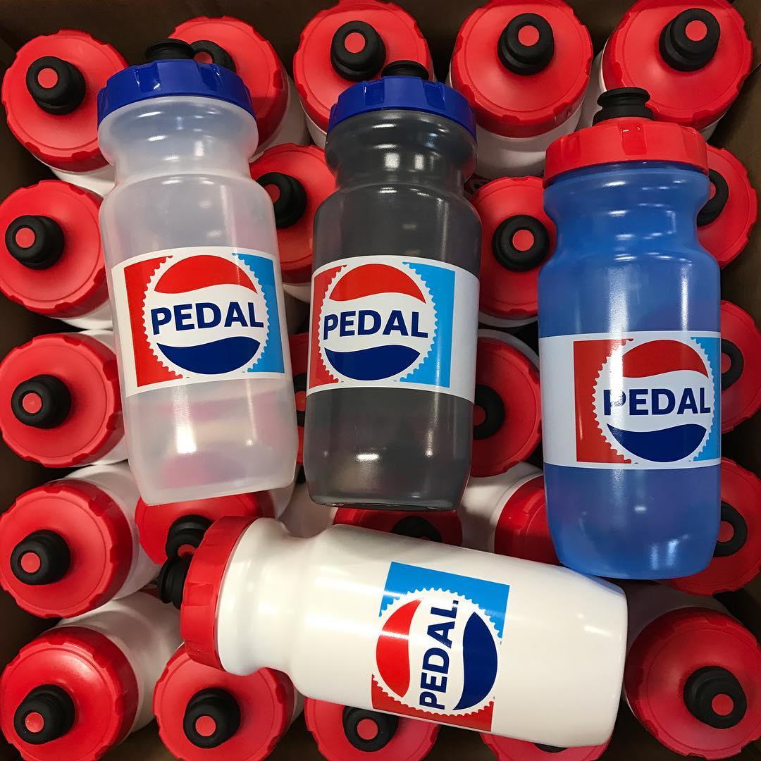 21oz Retro Water Bottle with MoFlo Cap