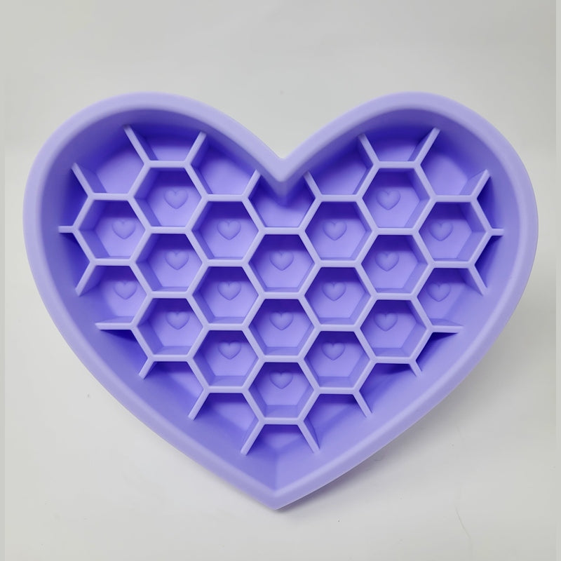 Love SlowMo slow feeder and lick mat