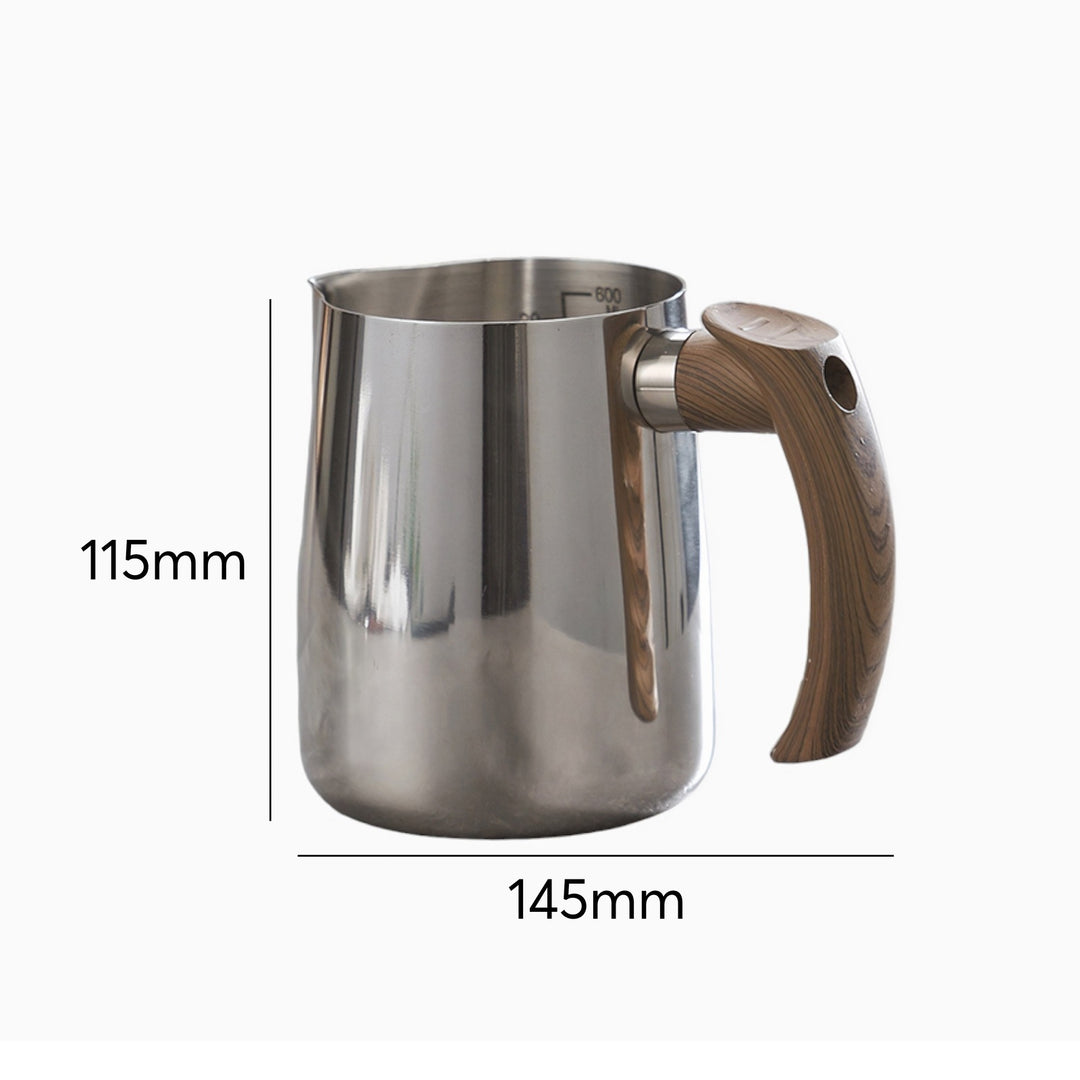 Thickened Milk Jugs For Latte, Cappuccino And Frothing Milk