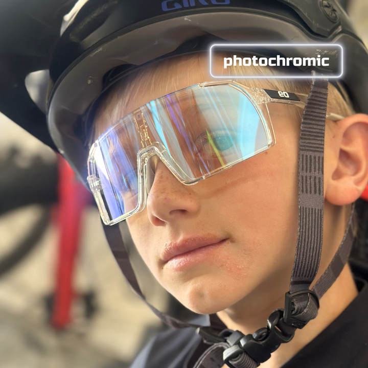 Eastern Outer Uno Mas Photochromic+ | Small / Youth