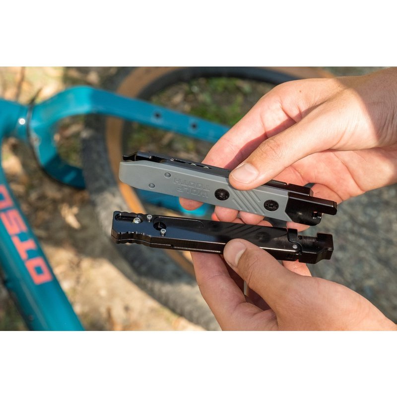 8-Bit Tire Lever + Rim Dent Remover Multi-Tool